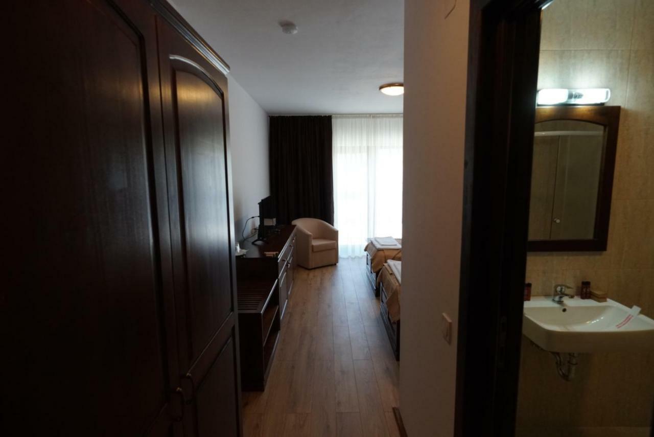 Conacul Lacurilor Hotel Herkulesfürdő Kültér fotó